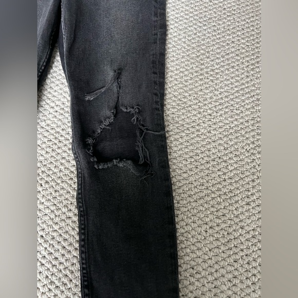 Black distressed h&m jeans - Picture 9 of 9